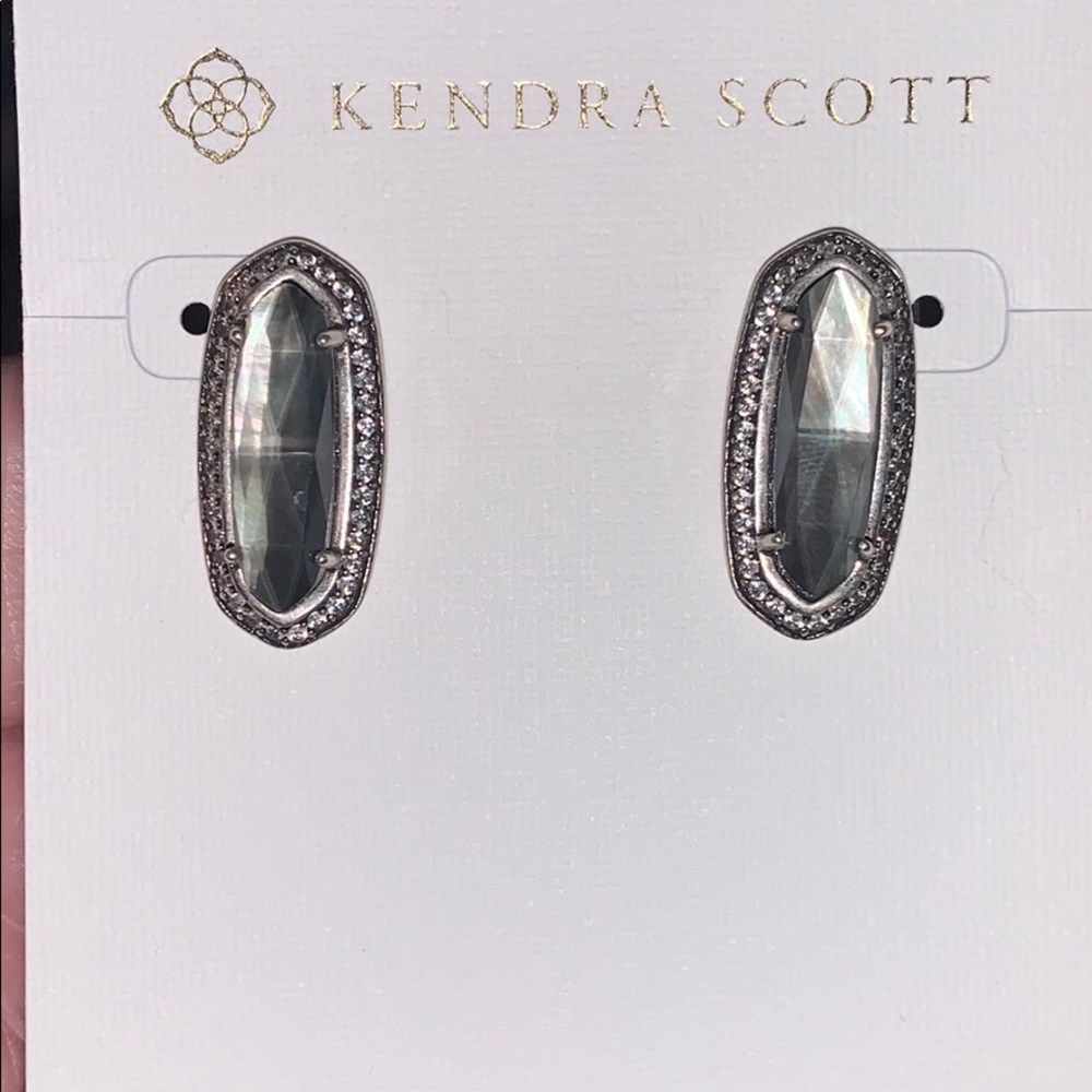 Kendra Scott Aston earrings in black pearl!!